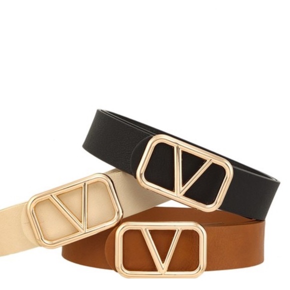Fabulous Vegan Leather Gold Buckle Detail Belt - Picture 2 of 2